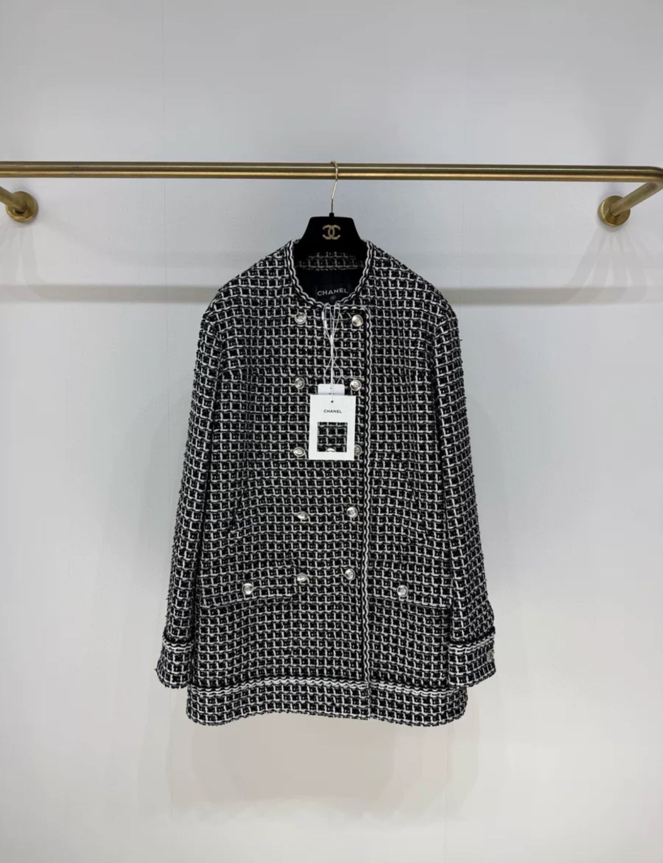 Chanel 25C black & white tweed round coat