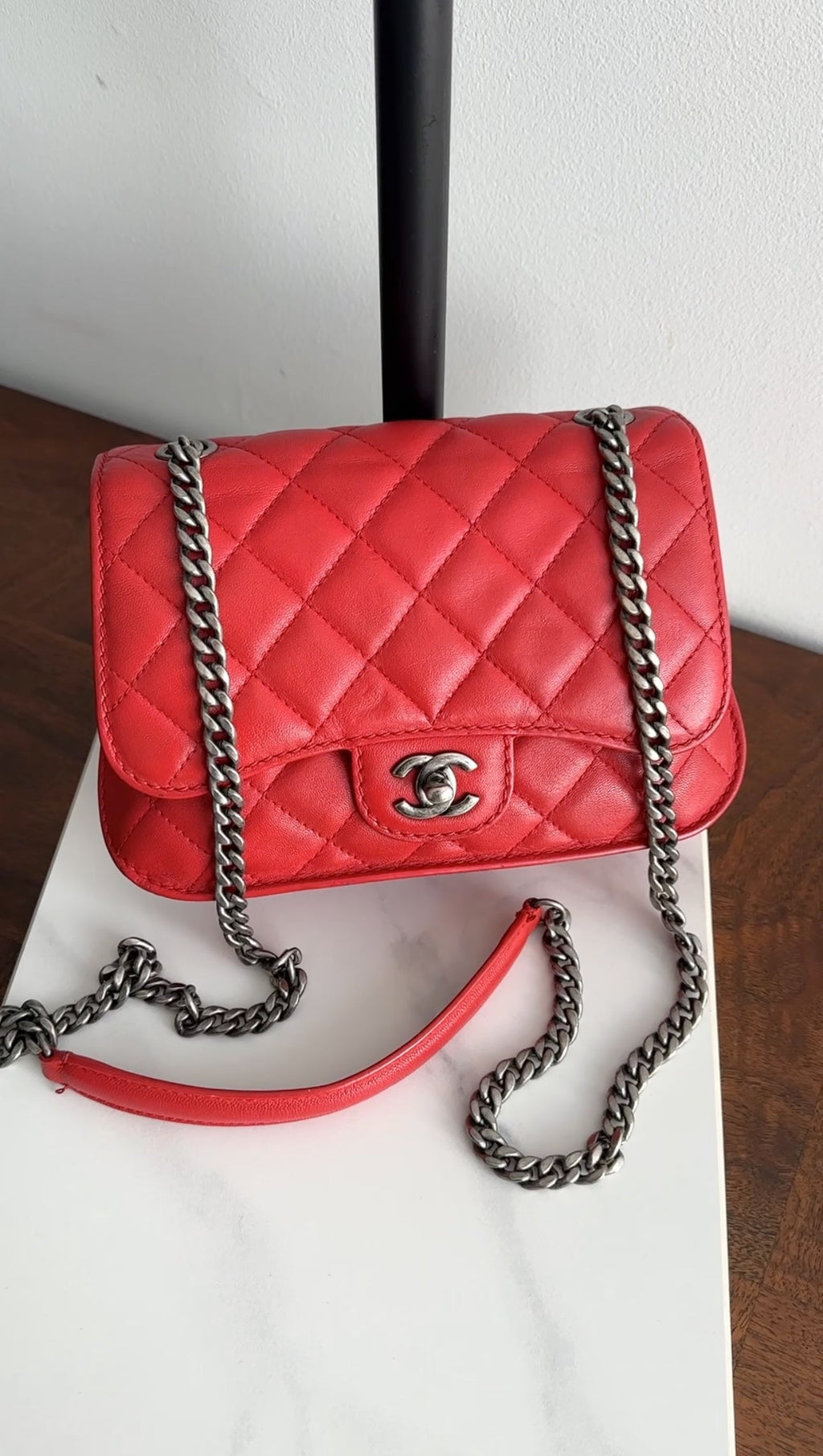 Chanel Red Quilted Leather Natural CC Small Chain Flap Bag
