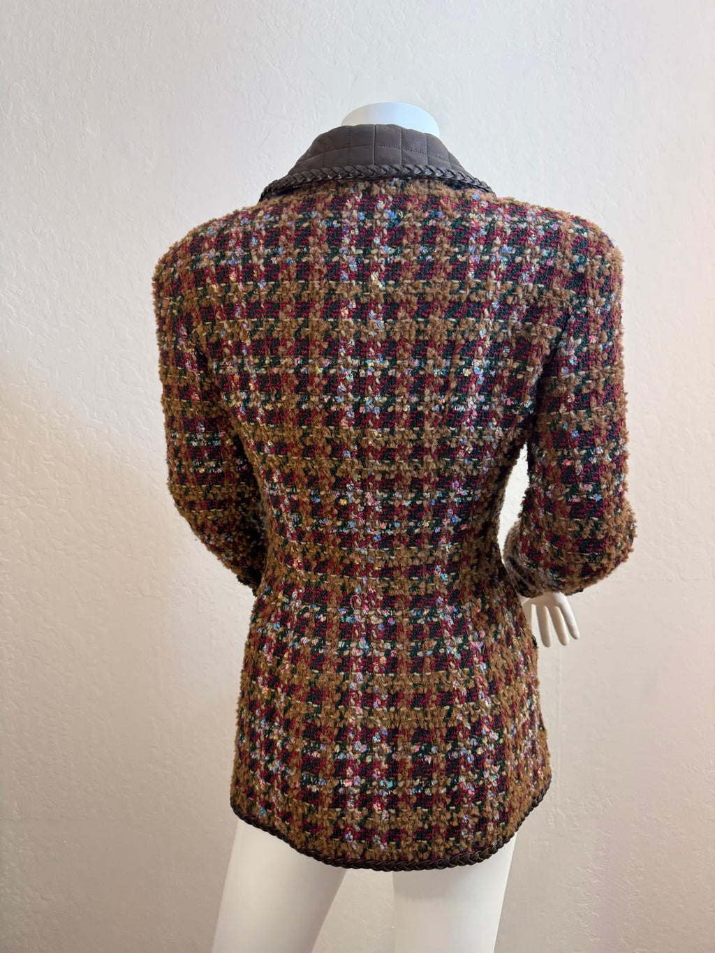 Chanel Vintage 1992  Tweed Leather Jacket. Size 36