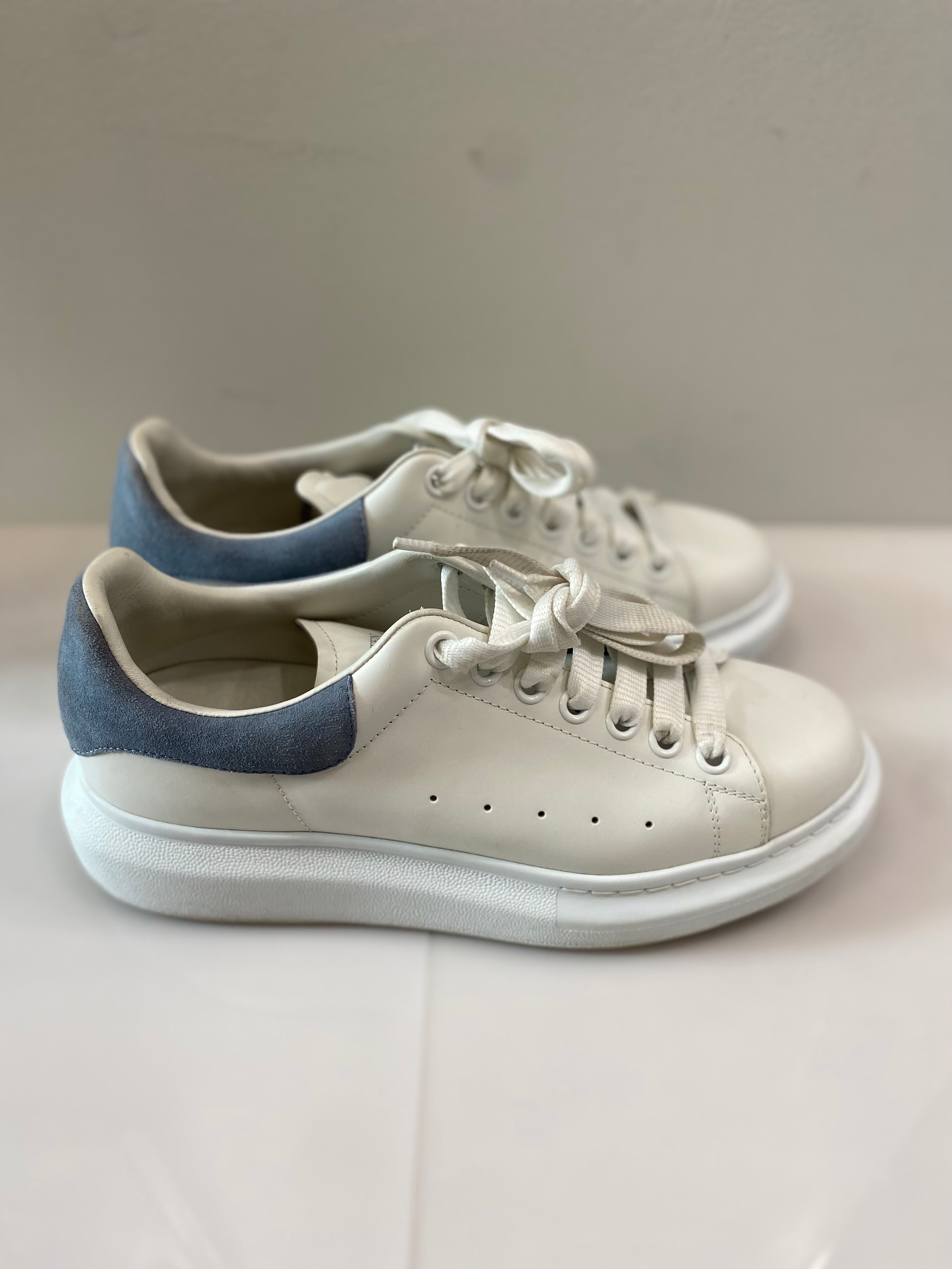 ALEXANDER MCQUEEN LARRY LEATHER LOW-TOP SNEAKERS