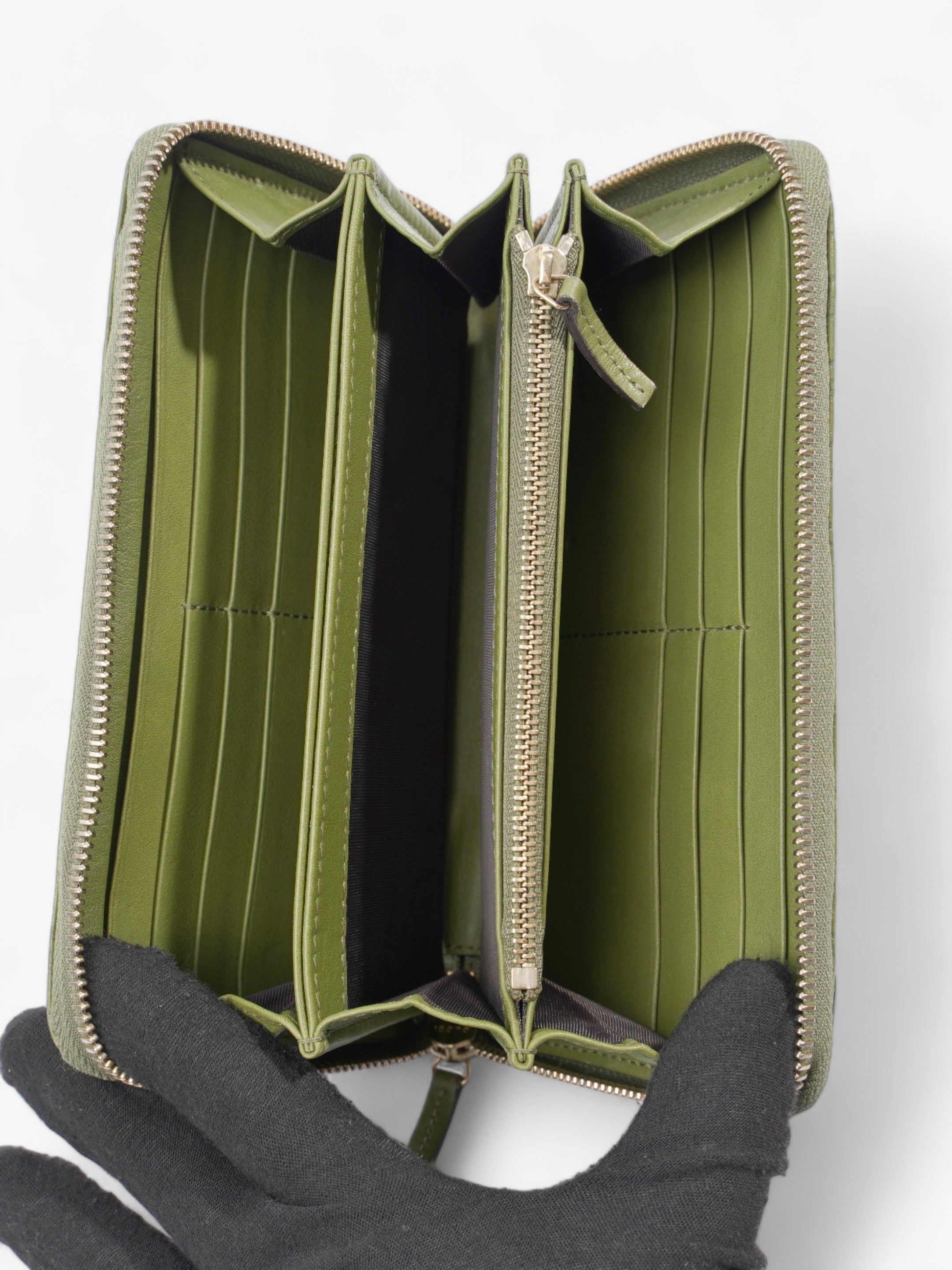 Gucci Microguccissima Continental Wallet Green Embossed Leather