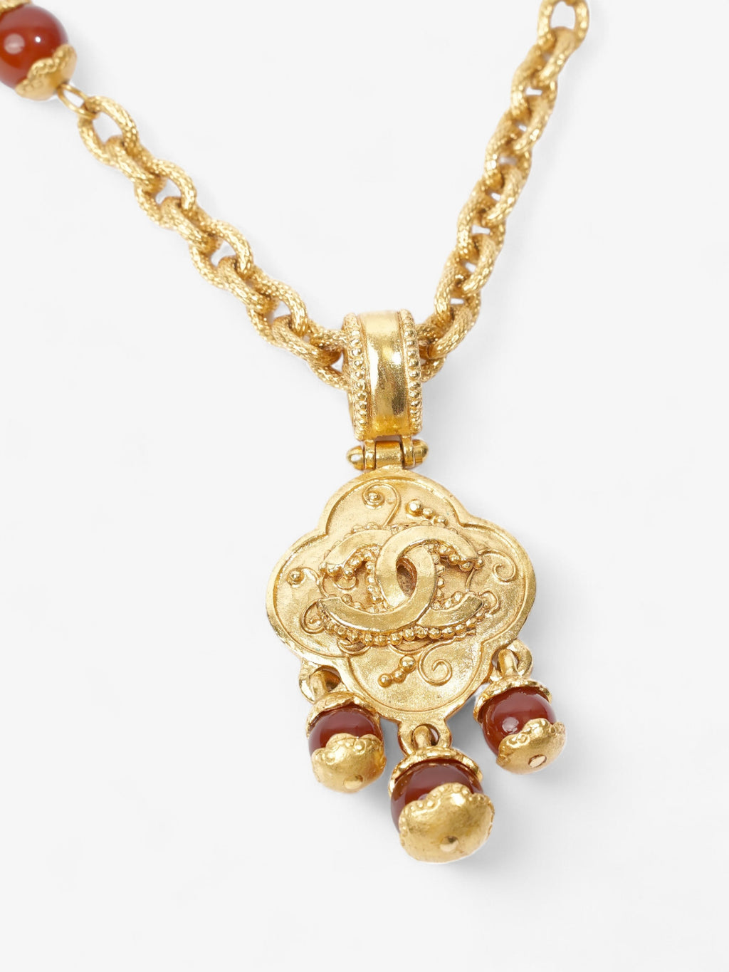 Chanel CC Pendant Chain Gold / Burgundy Base Metal