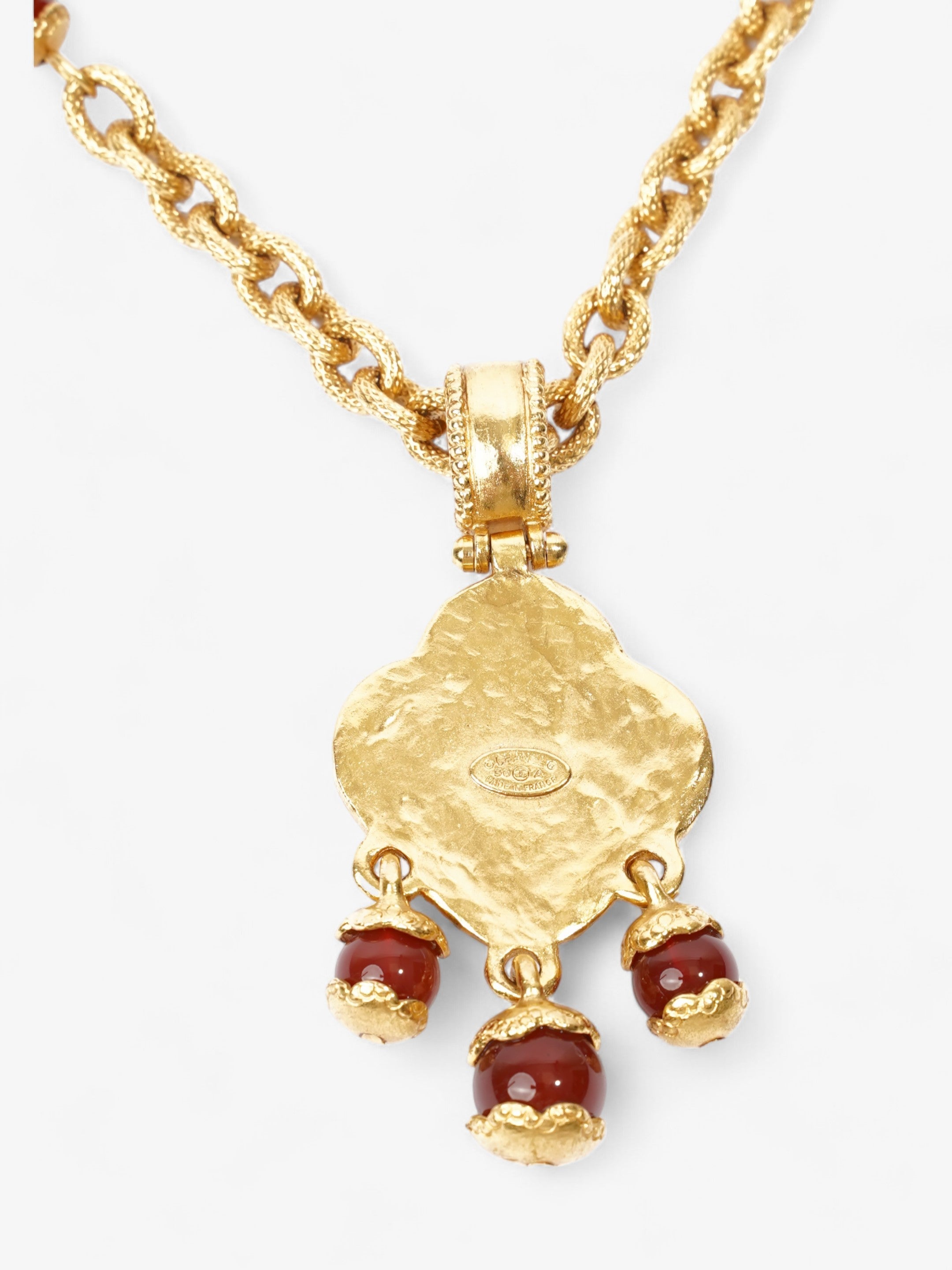 Chanel CC Pendant Chain Gold / Burgundy Base Metal