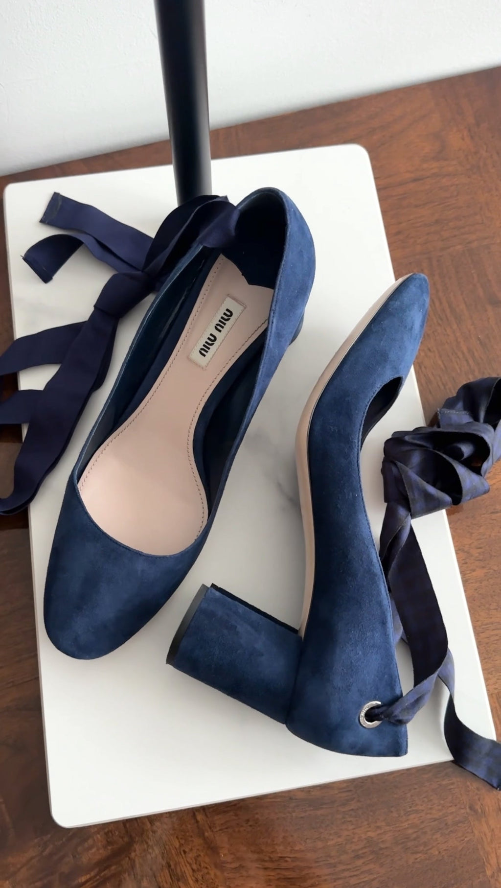 Miu Miu Navy Blue Suede Block Heel Ribbon Pumps - 40