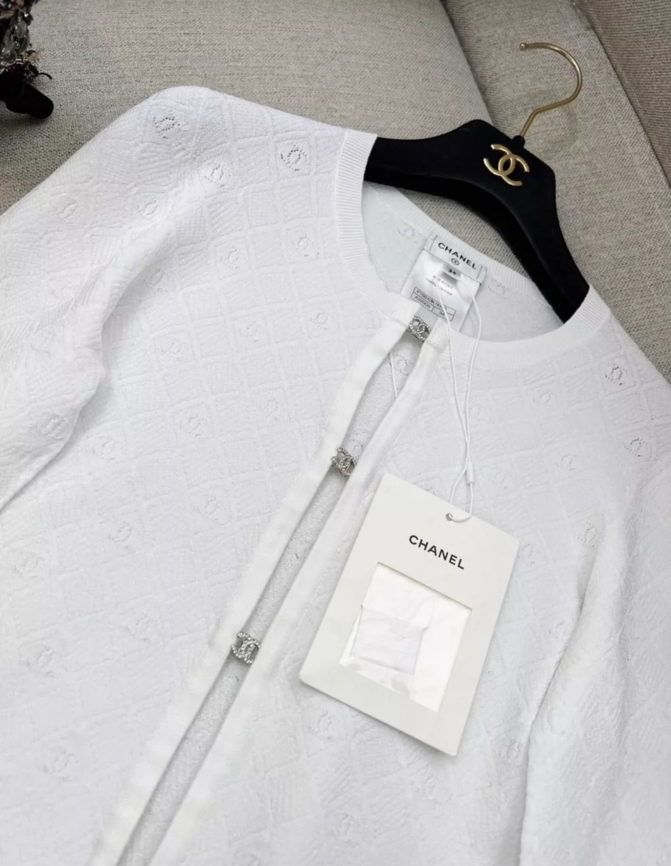 Chanel 24P white igan