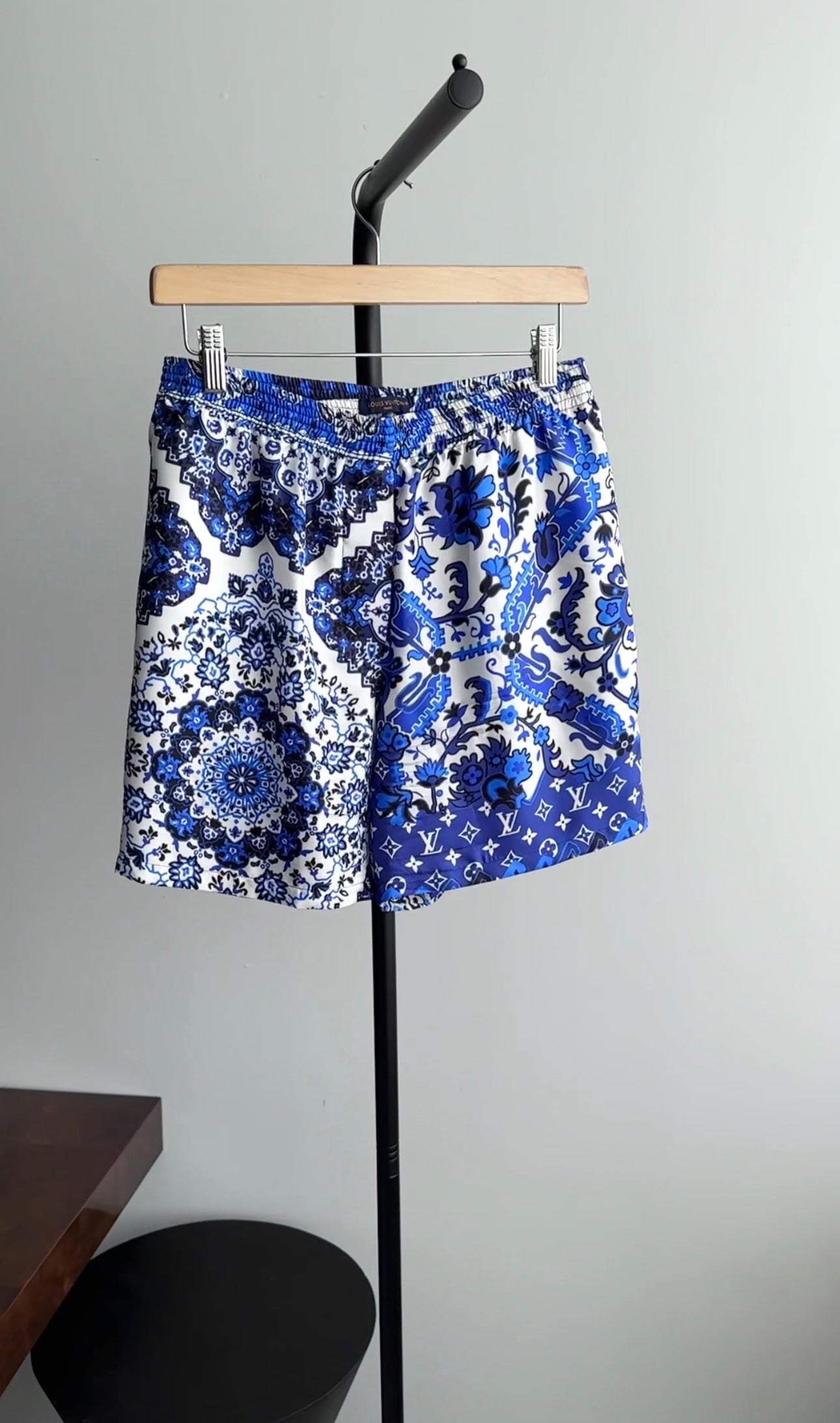 Louis Vuitton Blue and White Silk Twill Bandana Print Shorts - 38