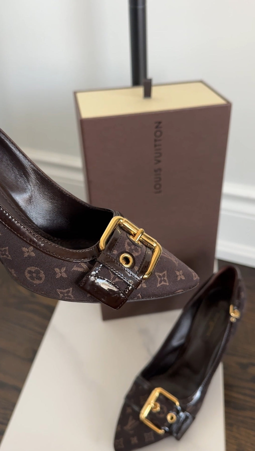 Louis Vuitton Vintage 2006 Brown Monogram Gold Buckle Pumps - 36.5