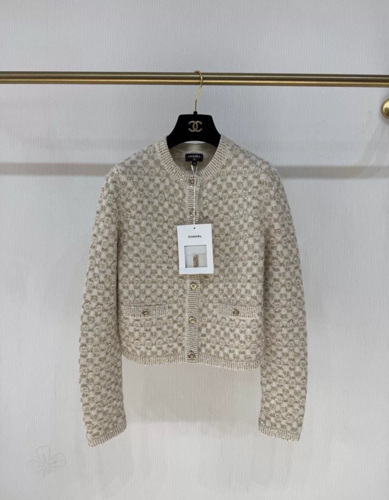 Chanel 23B ecru igan