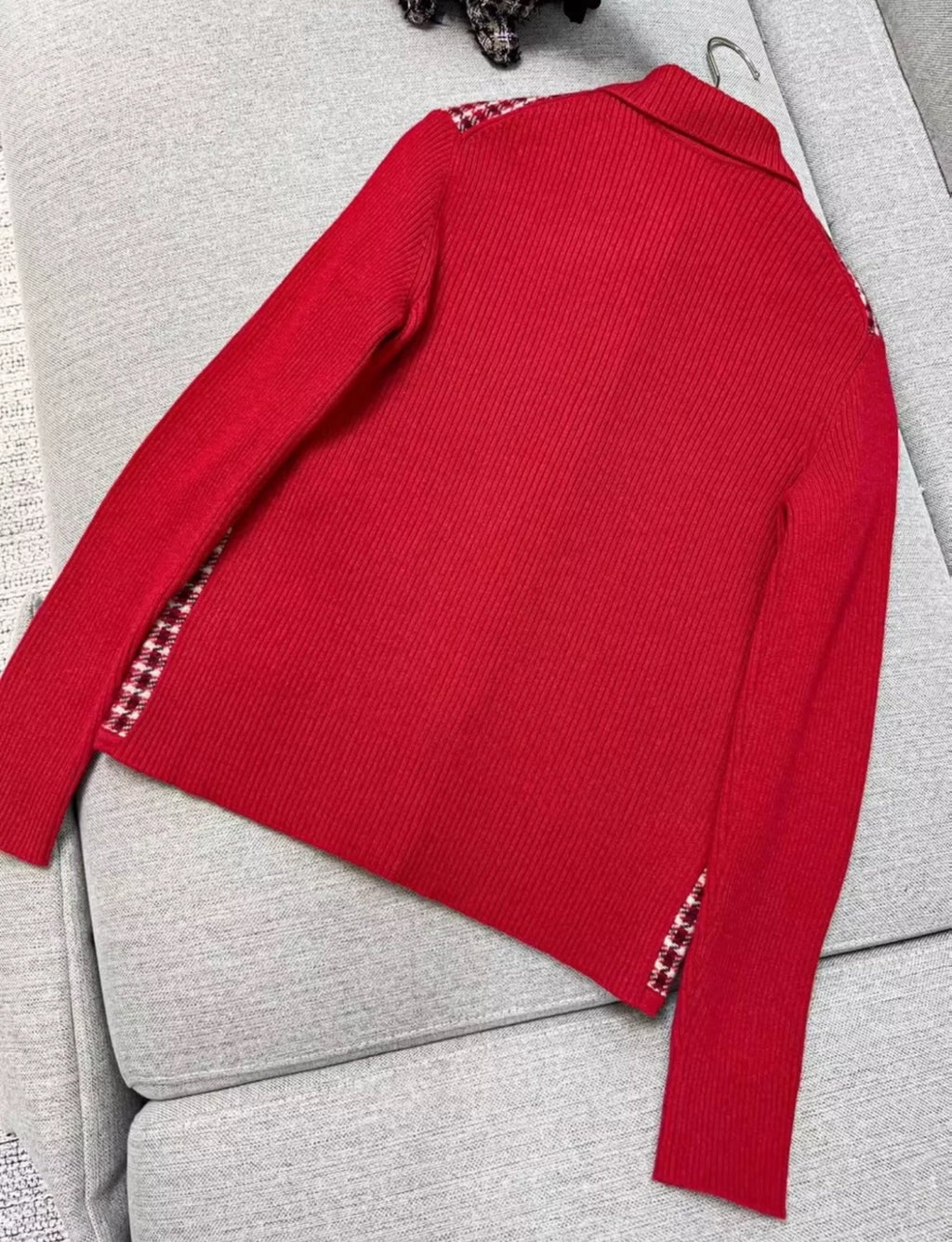 Chanel 24k red igan