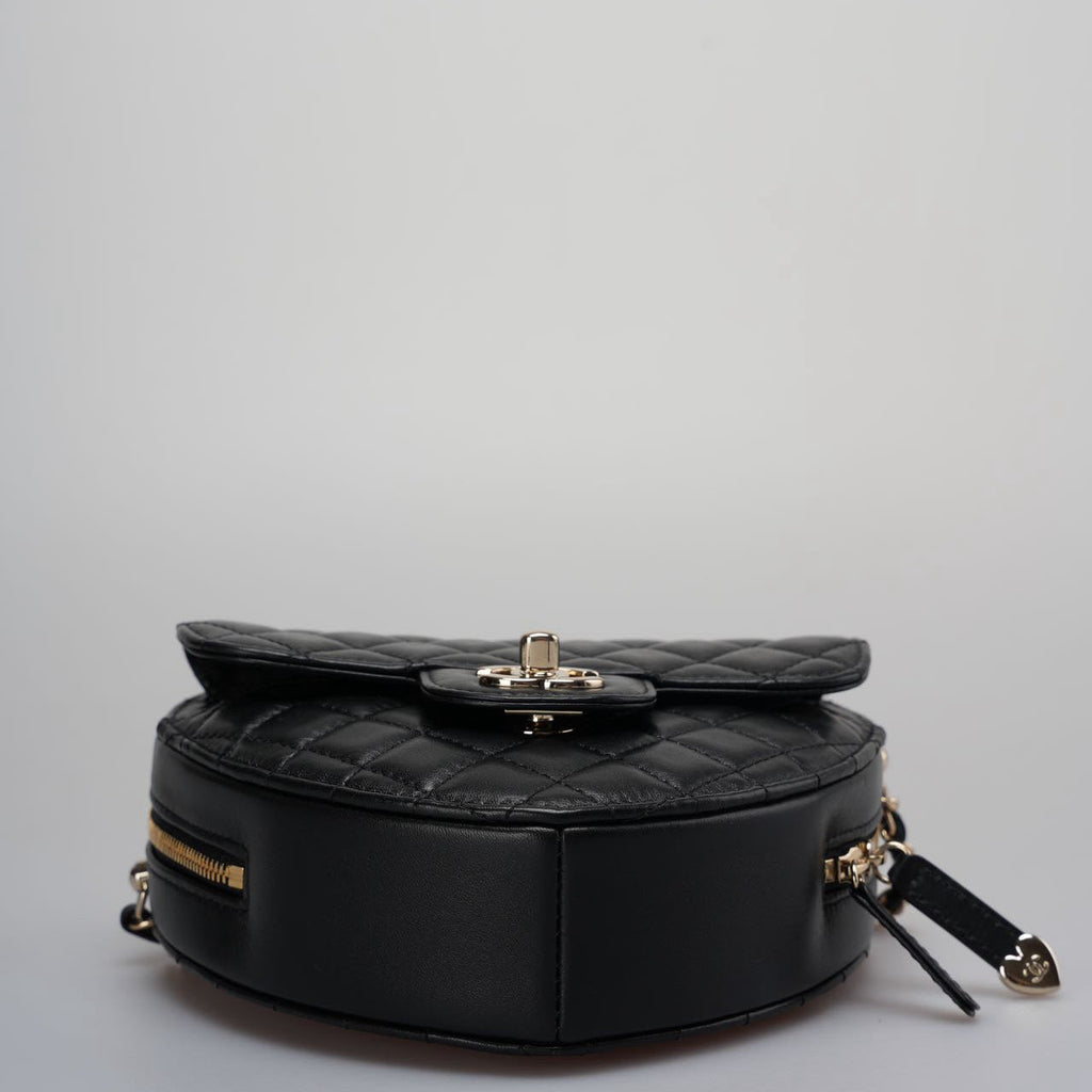 Chanel Lambskin Quilted CC In Love big Heart Clutch With Chain in Black