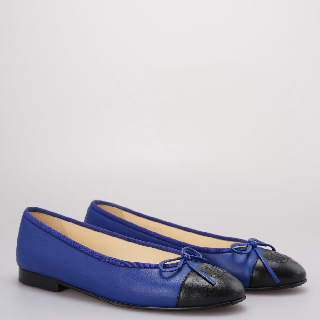 Chanel Ballet Flats in Blue/Black Size 36