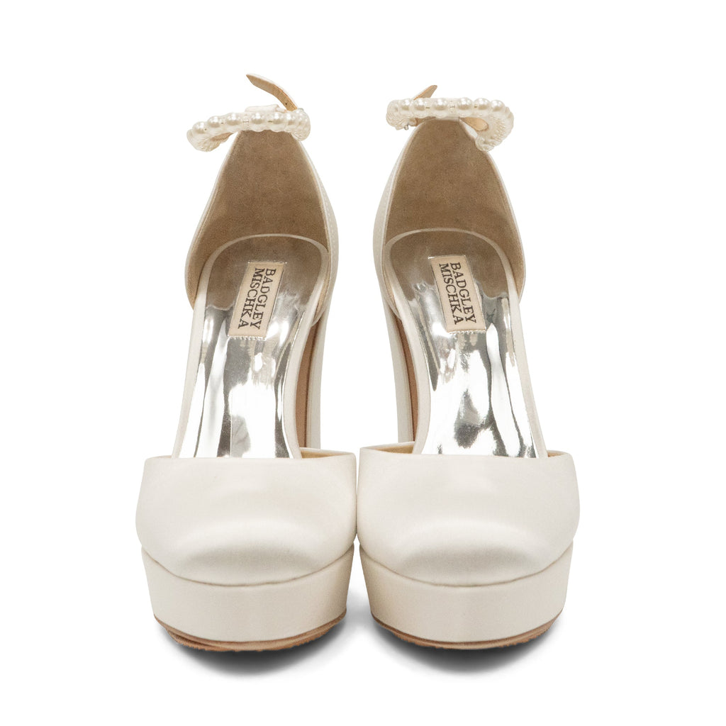 Badgley Mischka 'Felixa' Pearl Heels - Women's 8.5