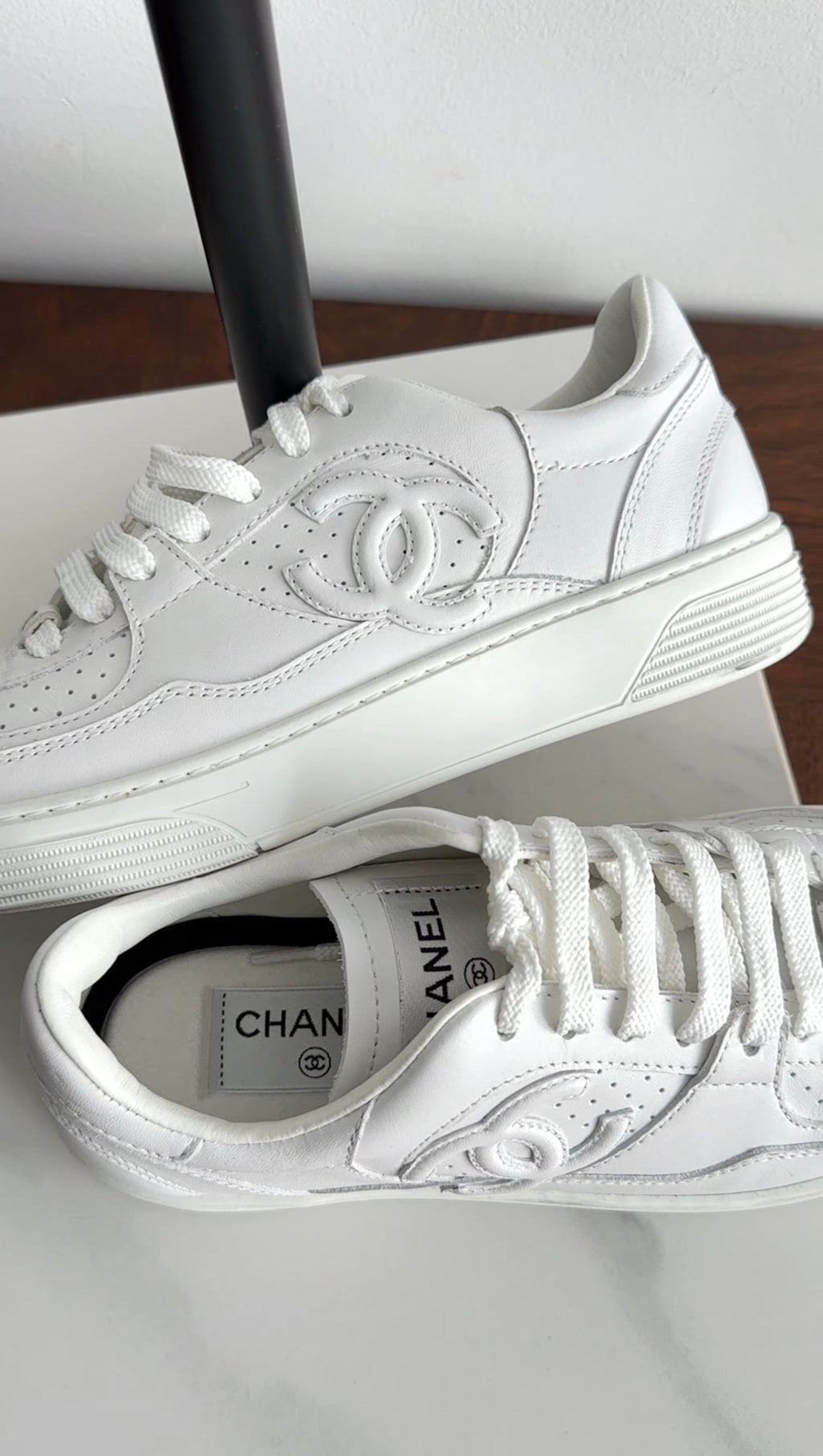 Chanel 23A White Leather Low Top CC Sneakers - 37.5 / 37