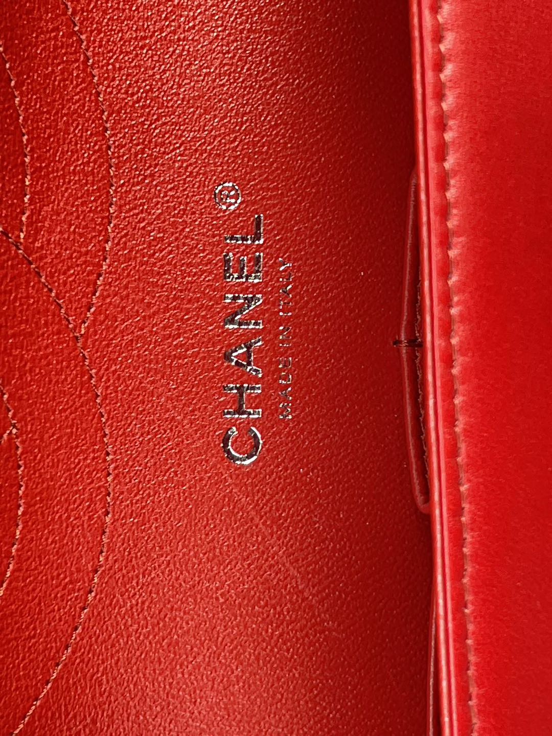 Chanel Red Timeless Classic jumbo Bag in Lambskin silber Hardware