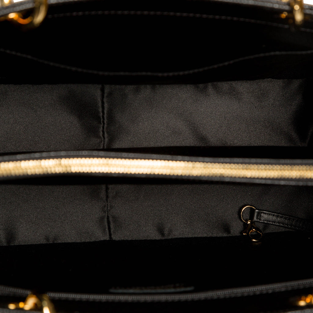 Chanel GST - Caviar - GHW