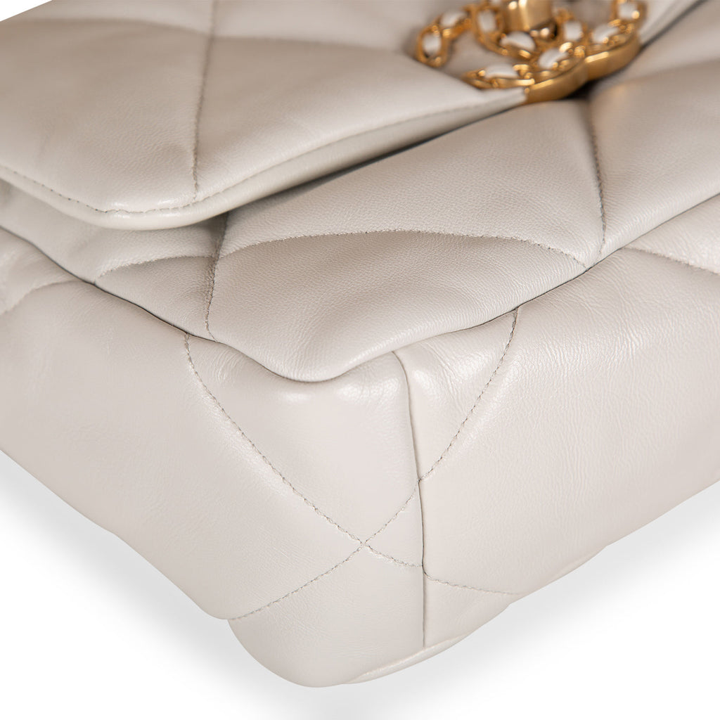 Chanel Chanel 19 Flap Bag - Small