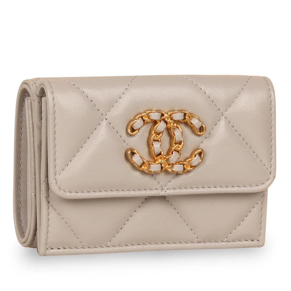 Chanel Chanel 19 Flap Purse