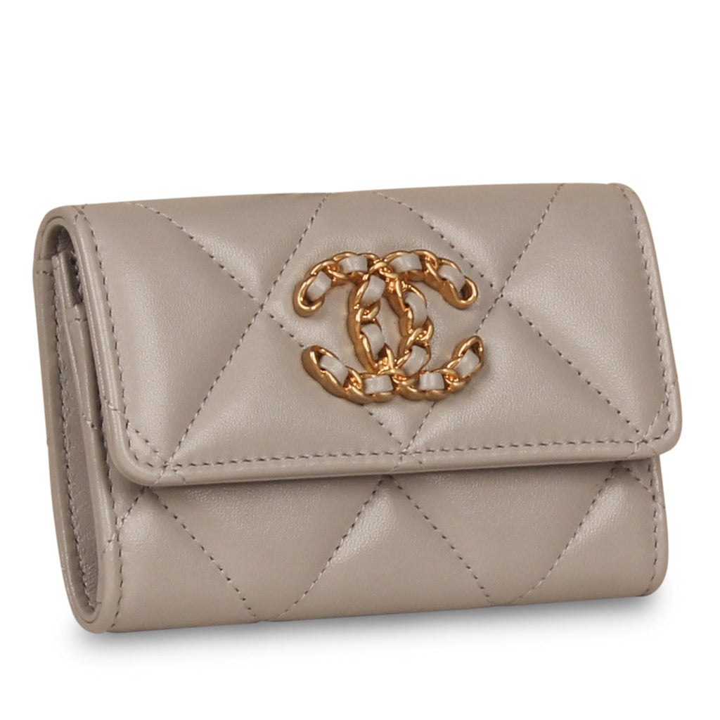 Chanel Chanel 19 Flap holder