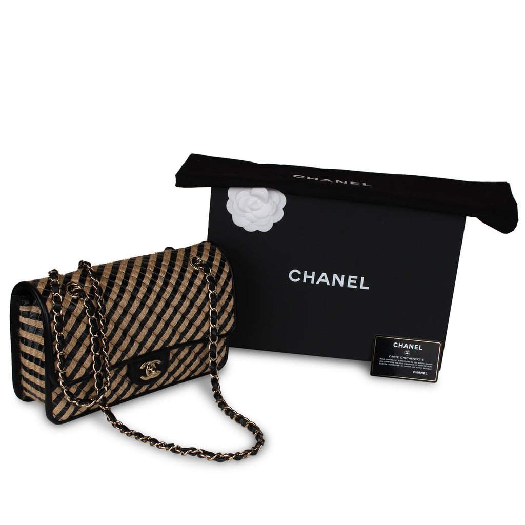 Chanel Classic Flap Bag Medium - Raffia
