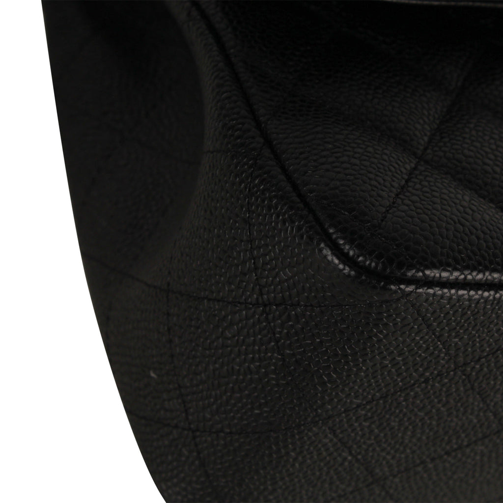Chanel Classic Flap Bag - Jumbo - Caviar