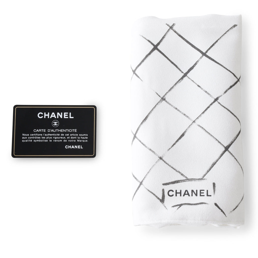 Chanel Classic Flap Bag - Medium