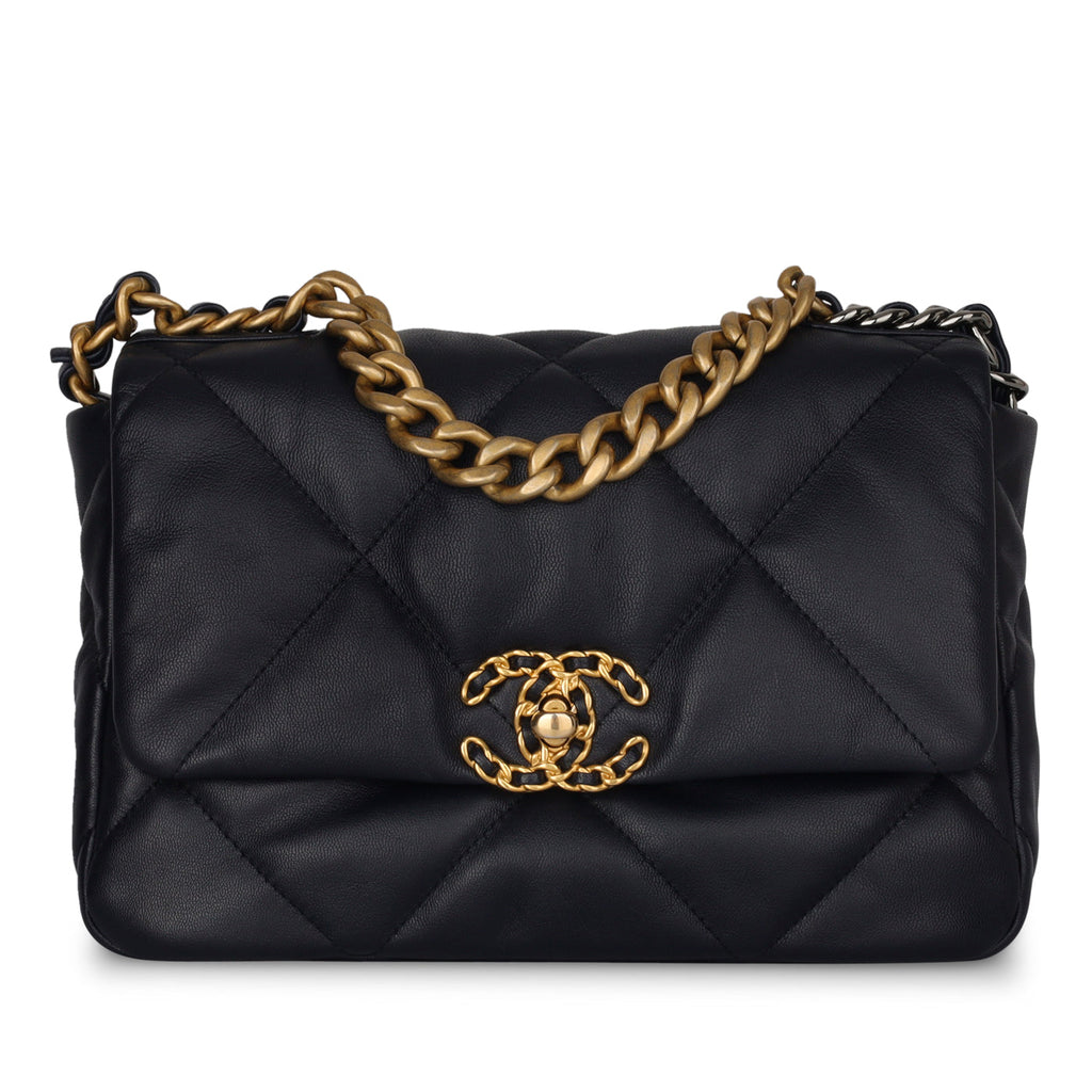 Chanel Chanel 19 - Small