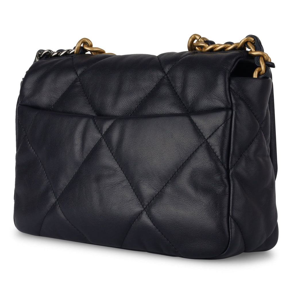 Chanel Chanel 19 - Small