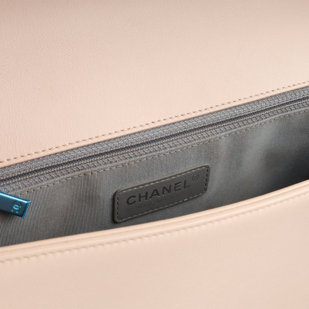 Chanel Boy Bag - New Medium