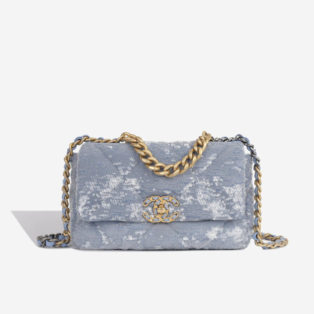 Chanel Chanel 19 - Small