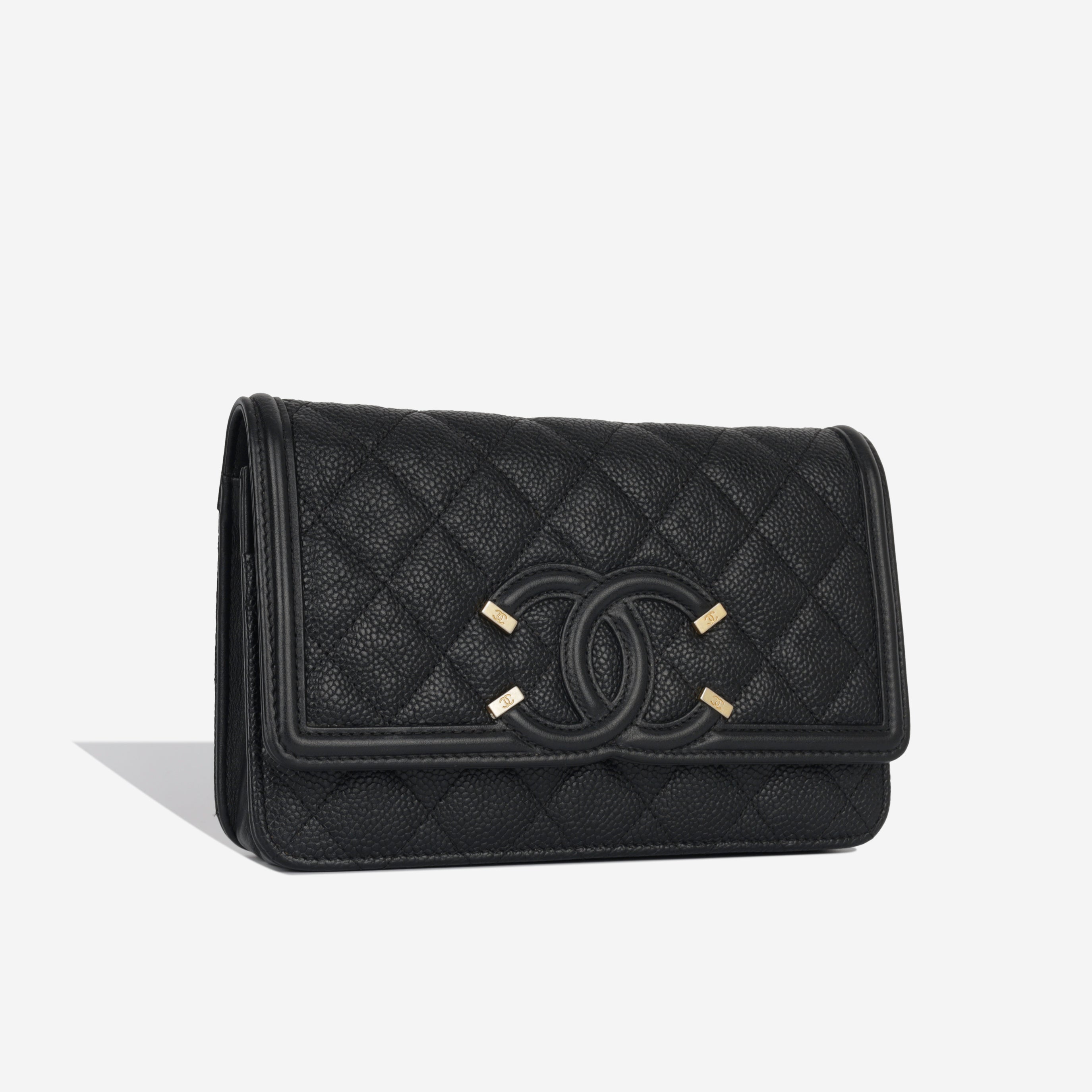 Chanel Filigree Wallet on Chain
