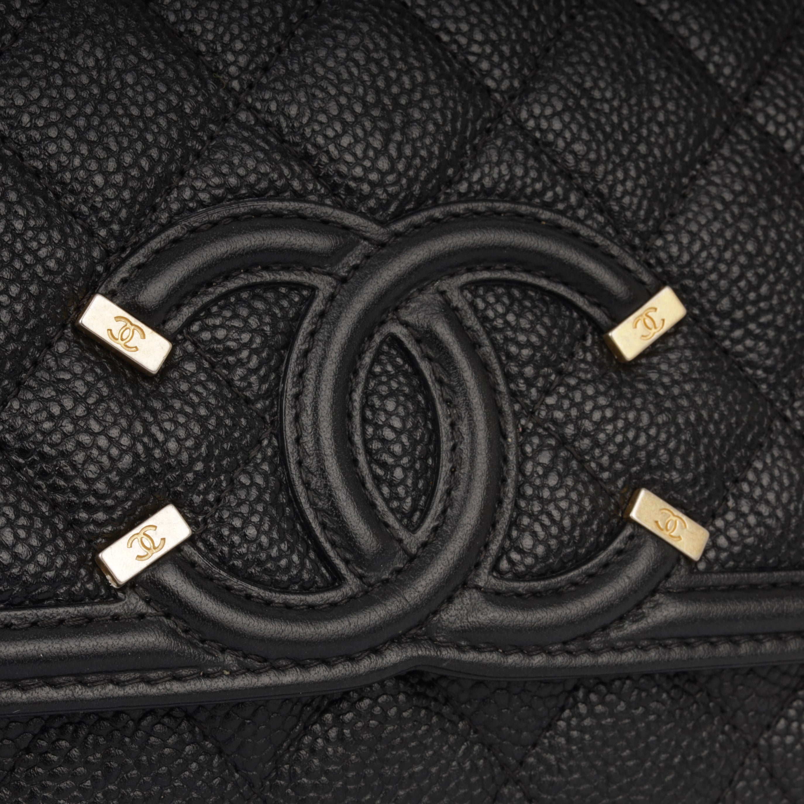 Chanel Filigree Wallet on Chain