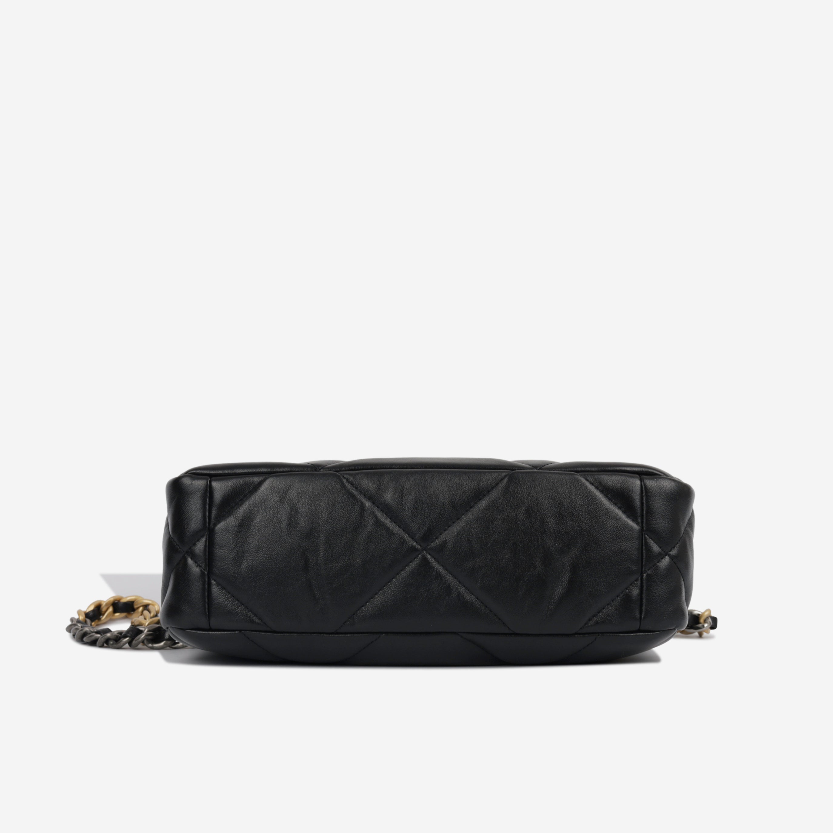 Chanel Chanel 19 - Small