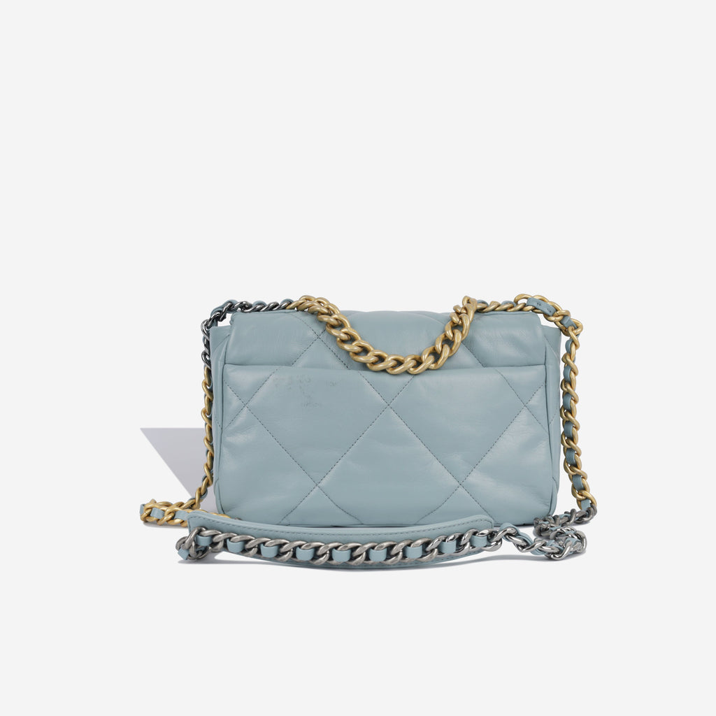 Chanel Chanel 19 - Small