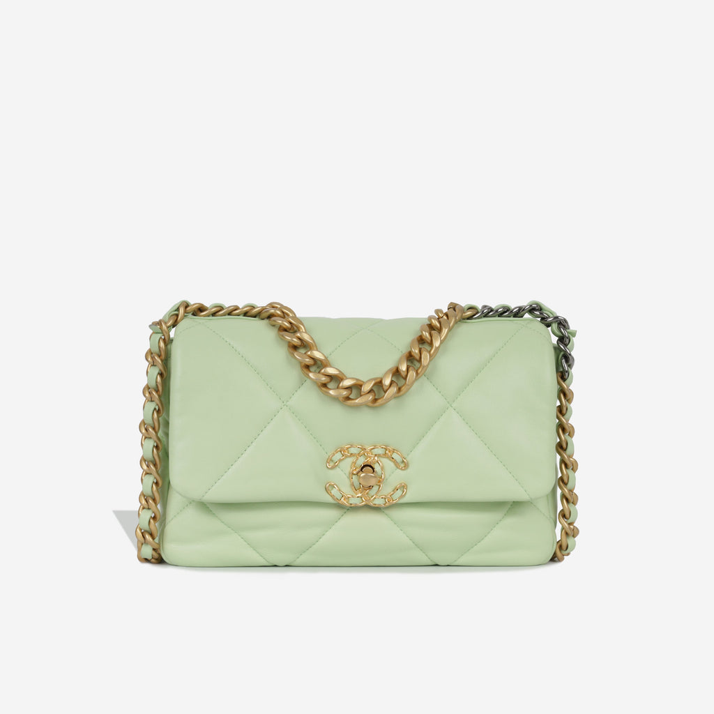 Chanel Chanel 19 - Small