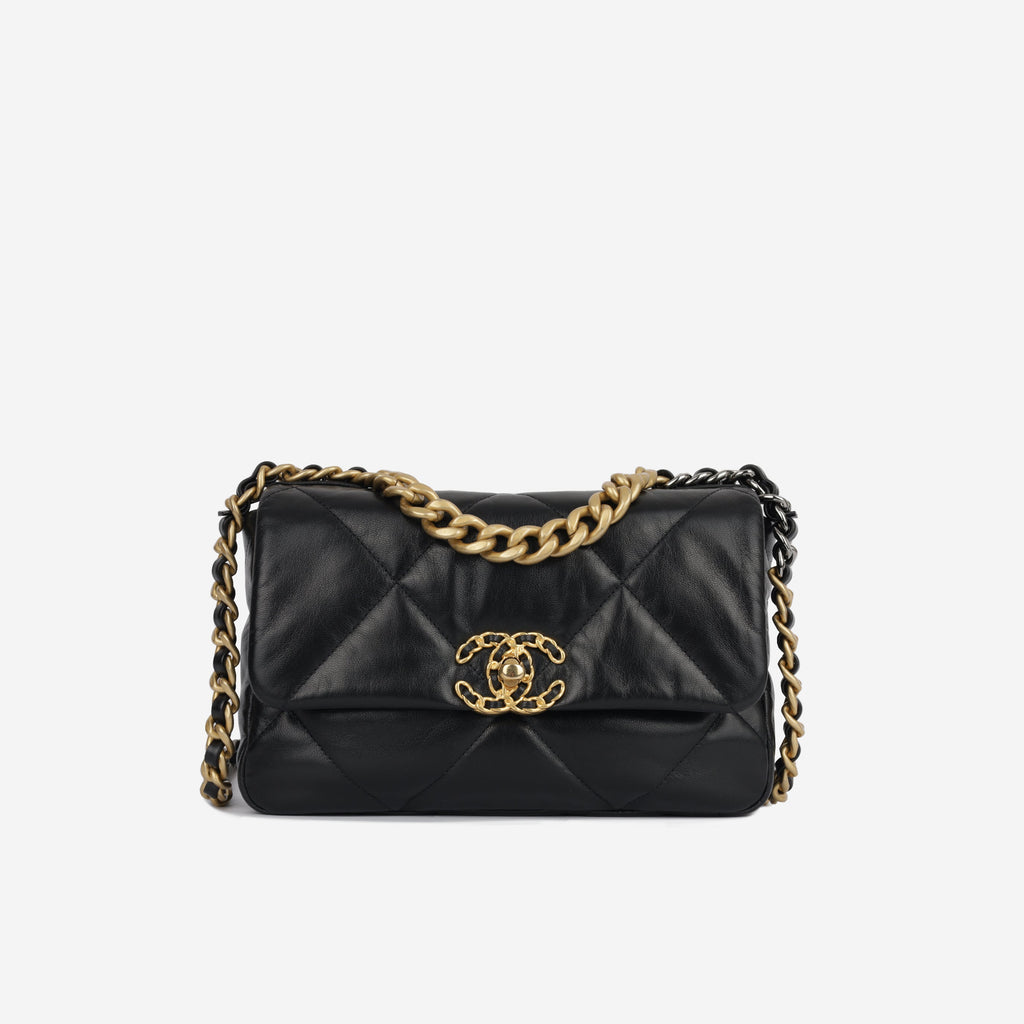 Chanel Chanel 19 - Small