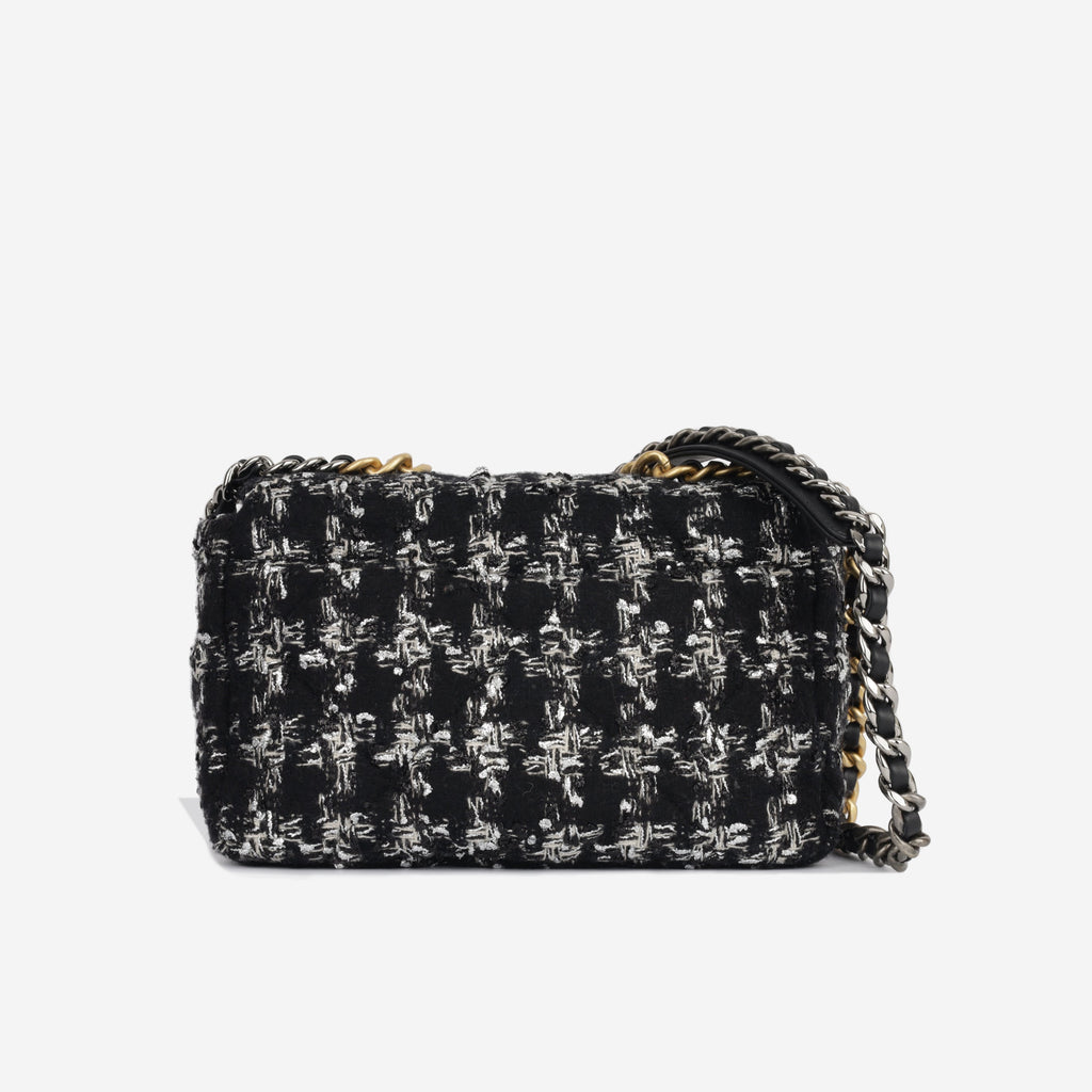 Chanel Chanel 19 - Small