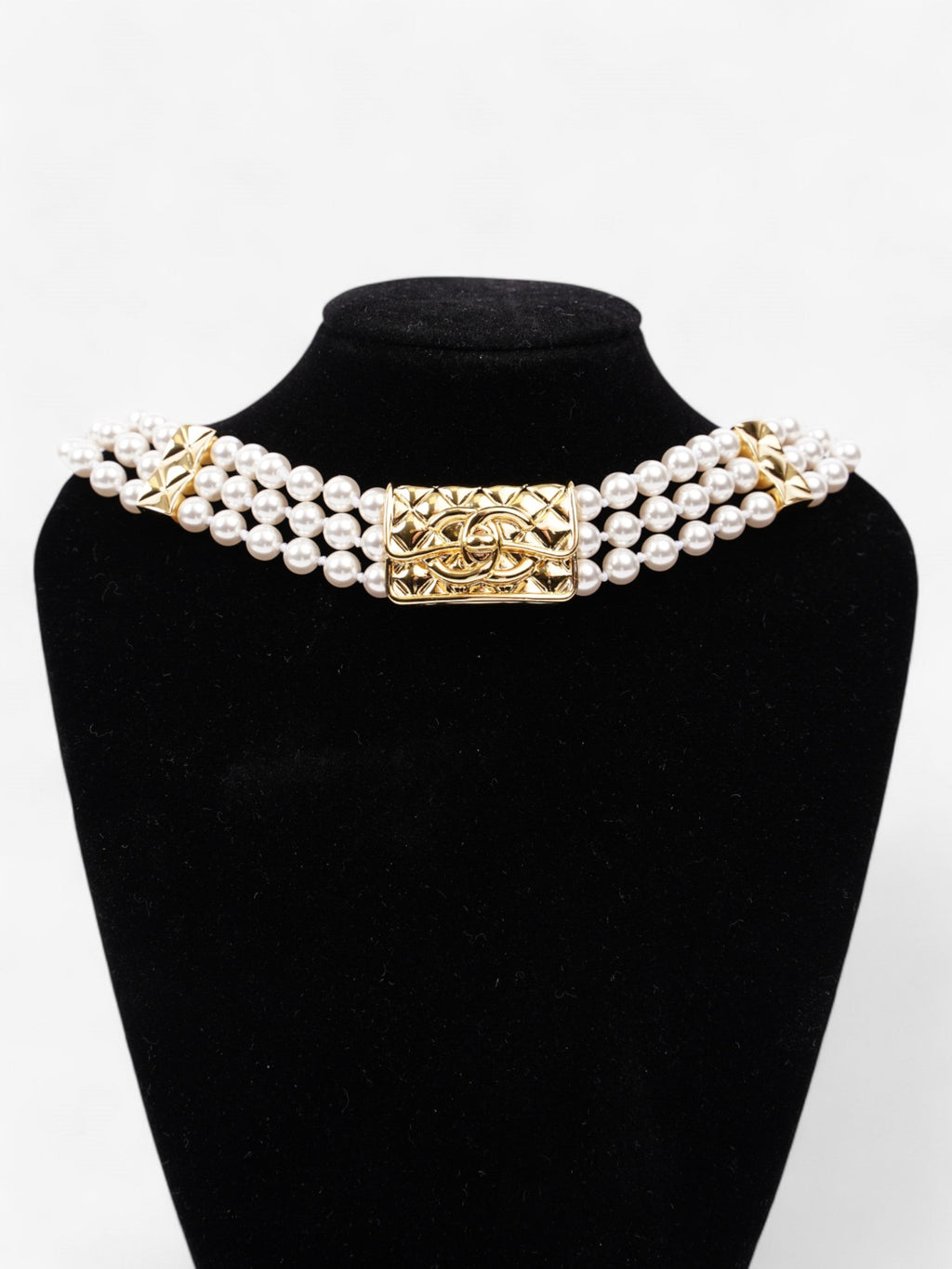 Chanel CC Pearl Chocker Pearl / Gold Faux Pearl