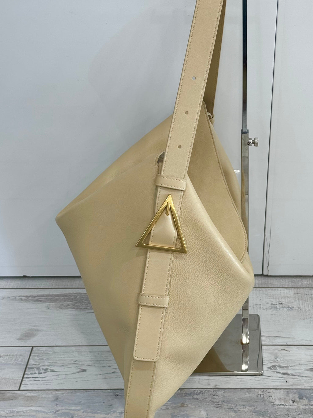 BOTTEGA VENETA CALFSKIN LEATHER CRADLE SHOULDER BAG