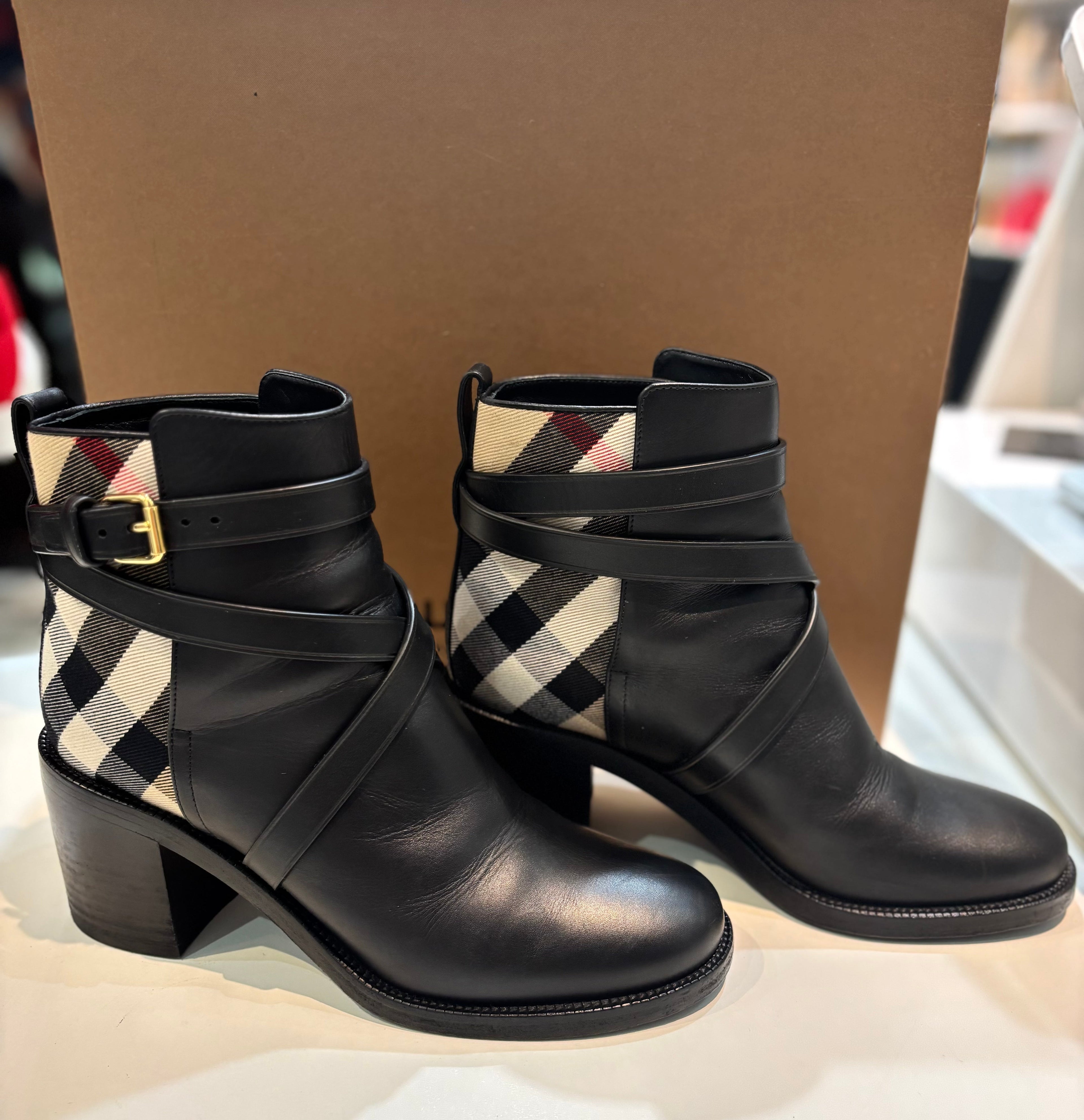 BURBERRY HOUSE CHECK PRYLE LEATHER ANKLE BOOTS