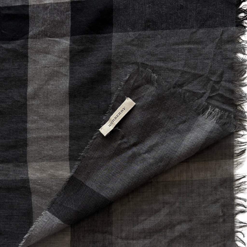 Burberry Novacheck Scarf