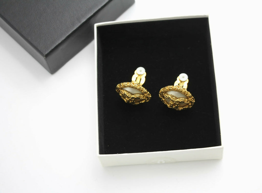 Chanel Vintage 93A White Lava Round Clip-on Earrings