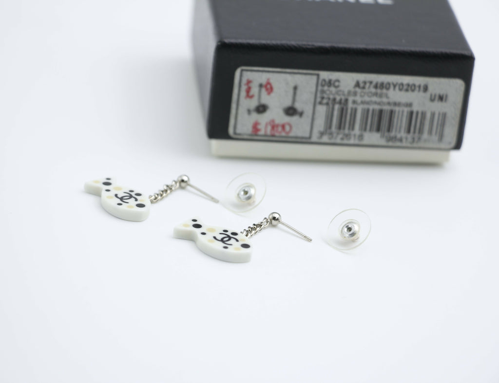 Chanel Vintage 05C Resin Black and White Fishes Stud Earrings