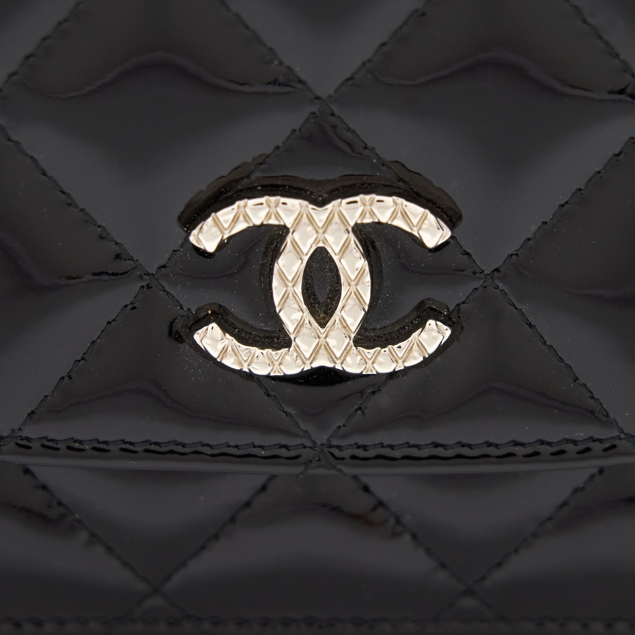 Chanel Wallet on Chain Patent leather black