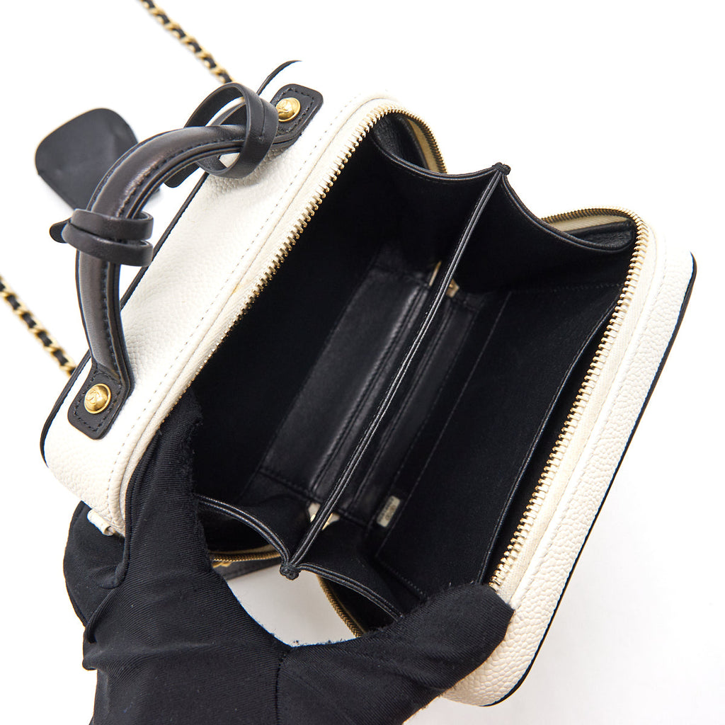 Chanel Caviar Small Vanity case black & white