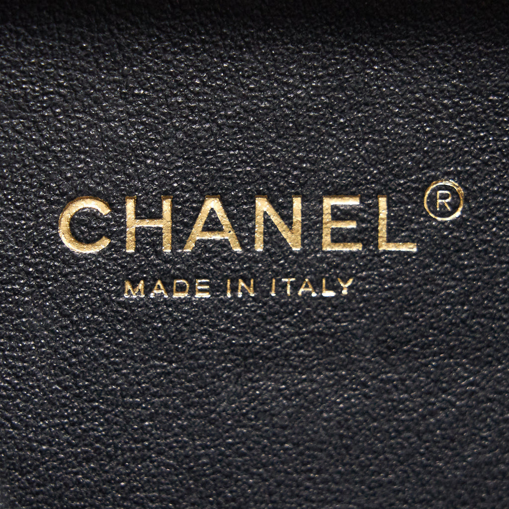 Chanel Caviar Small Vanity case black & white