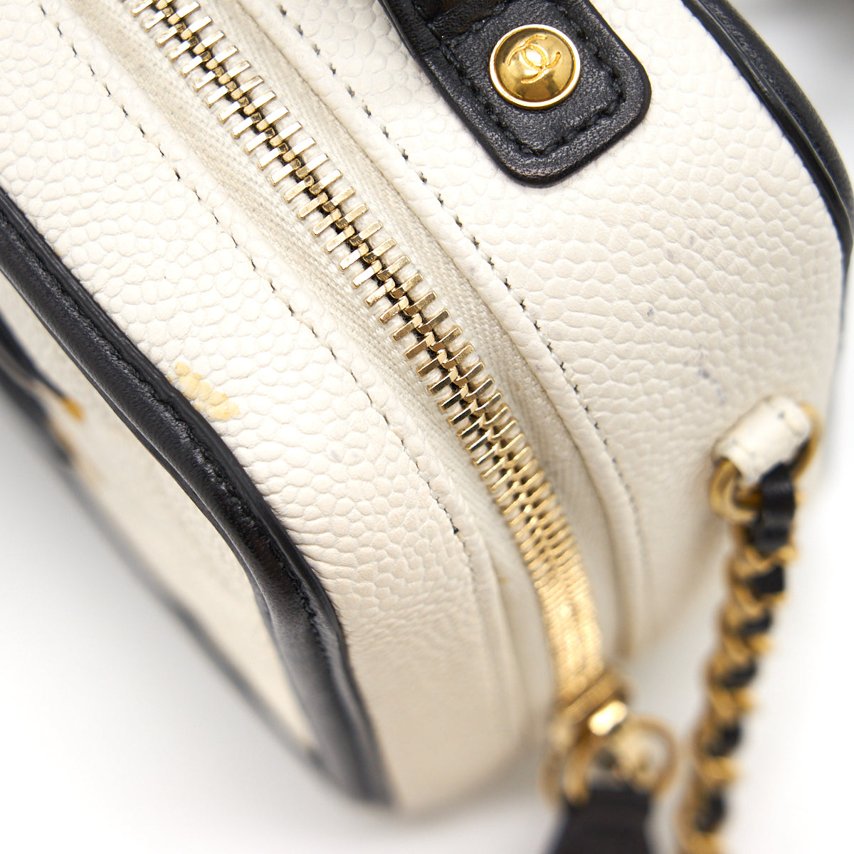 Chanel Caviar Small Vanity case black & white