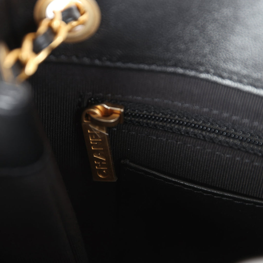 Chanel Small Quilted CC Shoulder Bag Black Lambskin Antique Gold Hardware