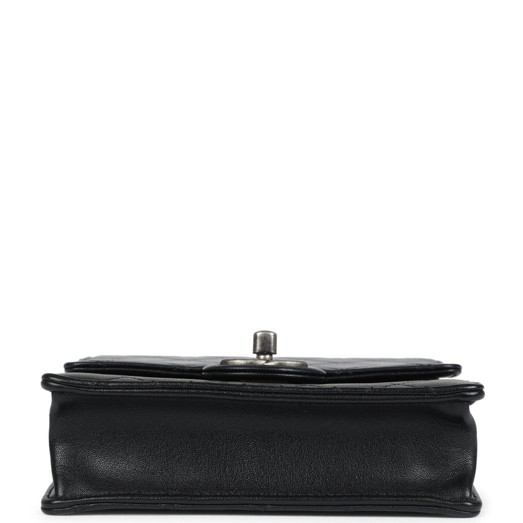 Chanel Chic Pearls Flap Bag Black Calfskin Aged Ruthenium Hardware