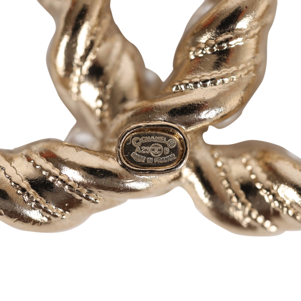Chanel Twisted CC Crystal and Faux Pearl Brooch Light Pink Gold Metal
