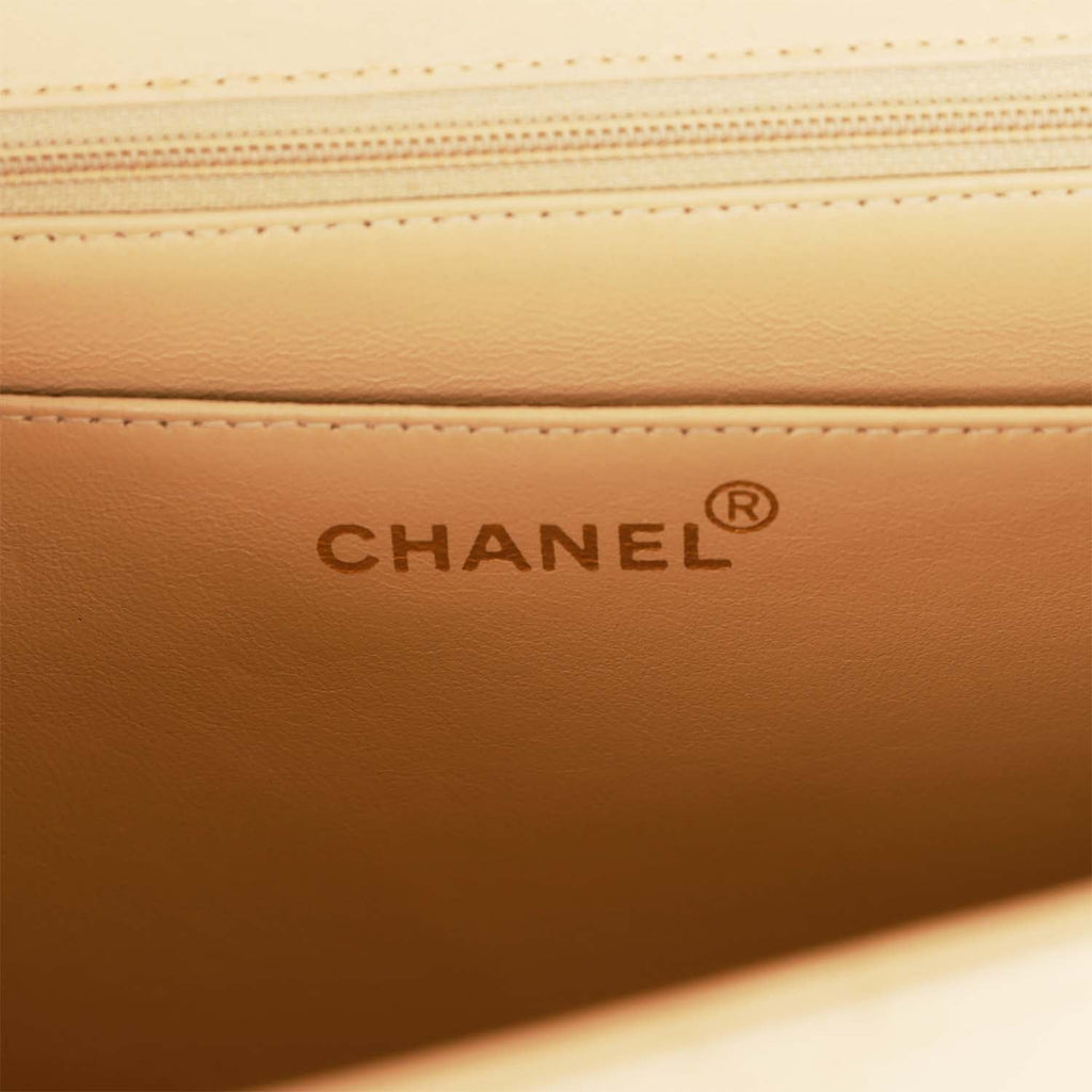 Chanel Vintage Jumbo Flap Bag Beige Lambskin Gold Hardware